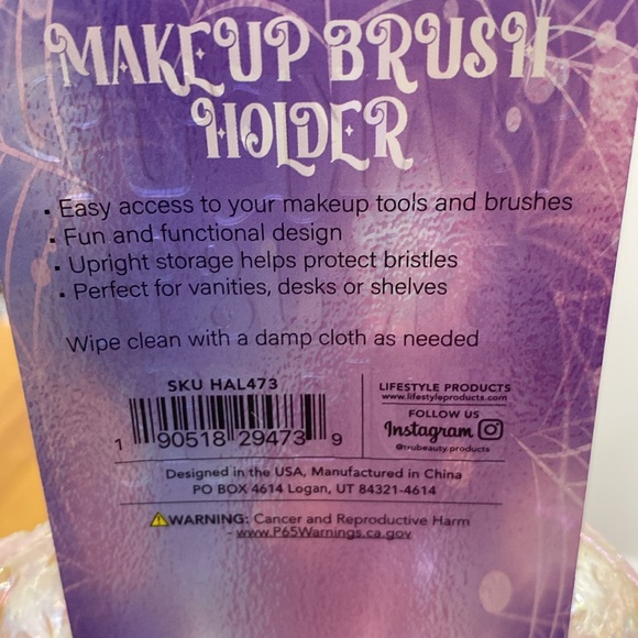 NWT.  Skull, makeup brush holder. - Picture 4 of 11